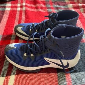 Mens basketball shoes